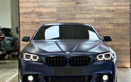 BMW 5 серия, 2009 год, 2 990 000 рублей, 2 фотография