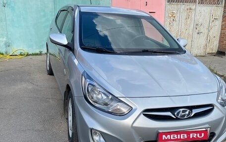 Hyundai Solaris II рестайлинг, 2011 год, 699 000 рублей, 8 фотография