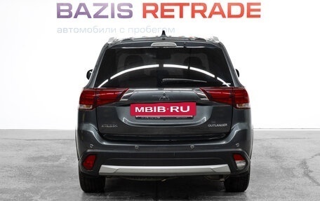 Mitsubishi Outlander III рестайлинг 3, 2018 год, 2 057 000 рублей, 6 фотография