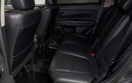 Mitsubishi Outlander III рестайлинг 3, 2018 год, 2 057 000 рублей, 18 фотография