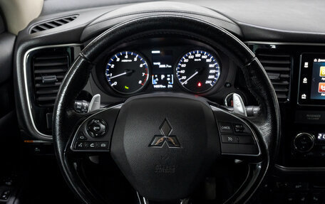 Mitsubishi Outlander III рестайлинг 3, 2018 год, 2 057 000 рублей, 22 фотография
