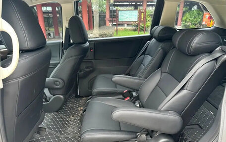 Honda Odyssey IV, 2021 год, 2 200 000 рублей, 10 фотография