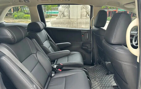Honda Odyssey IV, 2021 год, 2 200 000 рублей, 14 фотография