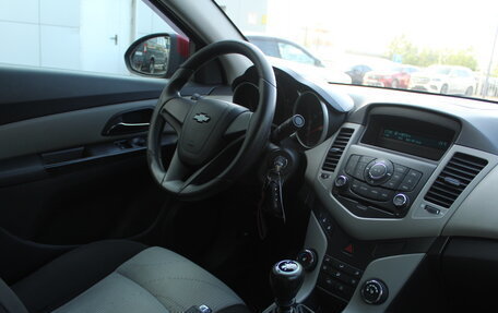 Chevrolet Cruze II, 2011 год, 648 000 рублей, 7 фотография