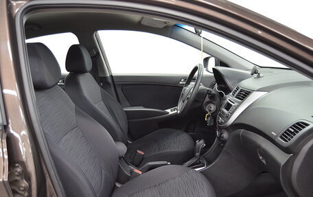 Hyundai Solaris II рестайлинг, 2015 год, 870 000 рублей, 23 фотография