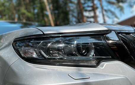 Toyota Land Cruiser Prado 150 рестайлинг 2, 2021 год, 6 850 000 рублей, 6 фотография