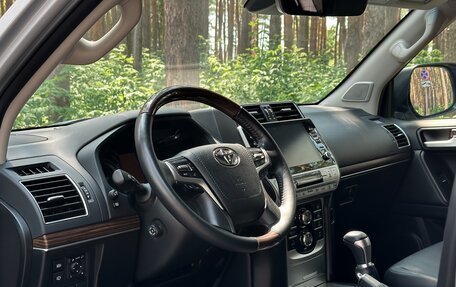 Toyota Land Cruiser Prado 150 рестайлинг 2, 2021 год, 6 850 000 рублей, 14 фотография