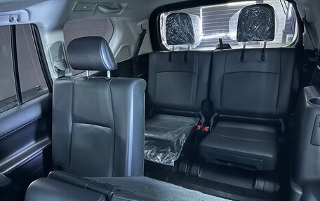 Toyota Land Cruiser Prado 150 рестайлинг 2, 2021 год, 6 850 000 рублей, 31 фотография