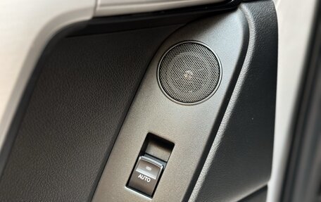 Toyota Land Cruiser Prado 150 рестайлинг 2, 2021 год, 6 850 000 рублей, 26 фотография