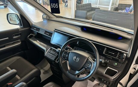 Honda Stepwgn IV, 2018 год, 2 999 900 рублей, 11 фотография