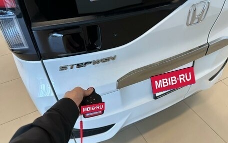 Honda Stepwgn IV, 2018 год, 2 999 900 рублей, 26 фотография