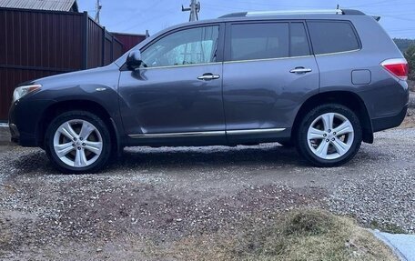 Toyota Highlander III, 2011 год, 2 300 000 рублей, 12 фотография