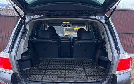 Toyota Highlander III, 2011 год, 2 300 000 рублей, 11 фотография