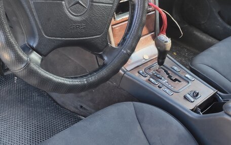 Mercedes-Benz E-Класс, 1997 год, 130 000 рублей, 9 фотография