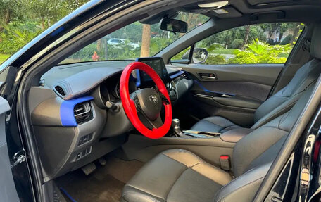 Toyota C-HR I рестайлинг, 2021 год, 1 310 000 рублей, 18 фотография