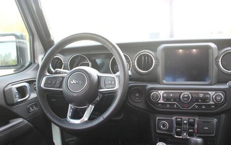 Jeep Gladiator, 2023 год, 10 748 000 рублей, 15 фотография