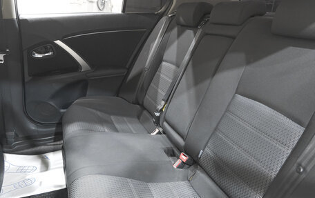 Toyota Avensis III рестайлинг, 2012 год, 1 649 000 рублей, 25 фотография