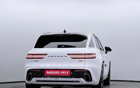 Genesis GV70, 2022 год, 3 498 000 рублей, 4 фотография