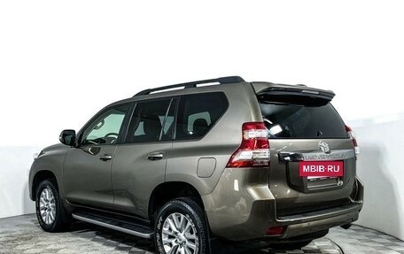 Toyota Land Cruiser Prado 150 рестайлинг 2, 2016 год, 3 797 000 рублей, 7 фотография