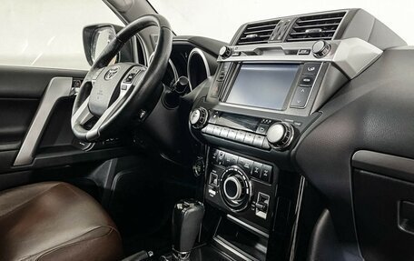 Toyota Land Cruiser Prado 150 рестайлинг 2, 2016 год, 3 797 000 рублей, 9 фотография