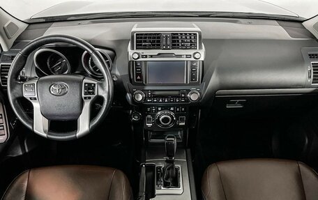 Toyota Land Cruiser Prado 150 рестайлинг 2, 2016 год, 3 797 000 рублей, 12 фотография