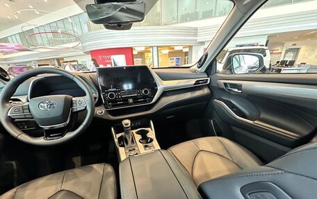 Toyota Highlander, 2025 год, 6 400 000 рублей, 2 фотография
