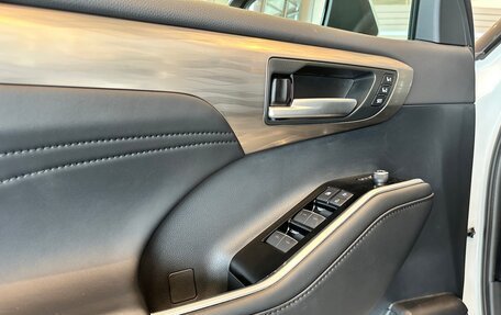 Toyota Highlander, 2025 год, 6 400 000 рублей, 6 фотография