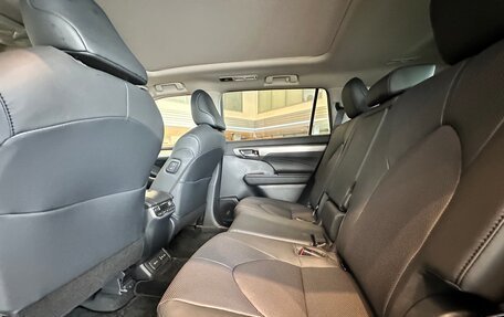 Toyota Highlander, 2025 год, 6 400 000 рублей, 9 фотография