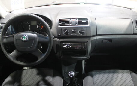 Skoda Fabia II, 2012 год, 410 000 рублей, 6 фотография