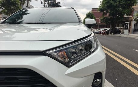 Toyota RAV4, 2022 год, 1 850 000 рублей, 6 фотография