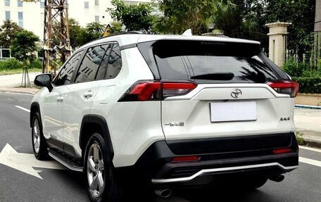 Toyota RAV4, 2022 год, 1 850 000 рублей, 5 фотография