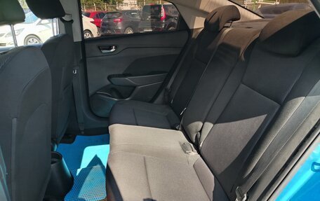 Hyundai Solaris II рестайлинг, 2019 год, 945 000 рублей, 18 фотография
