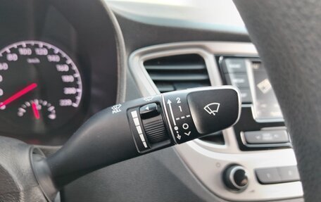 Hyundai Solaris II рестайлинг, 2019 год, 945 000 рублей, 11 фотография