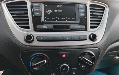 Hyundai Solaris II рестайлинг, 2019 год, 945 000 рублей, 13 фотография