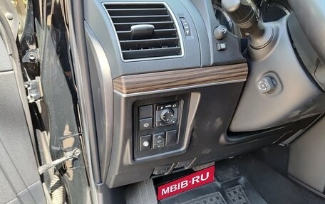 Toyota Land Cruiser Prado 150 рестайлинг 2, 2021 год, 7 200 000 рублей, 1 фотография