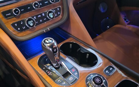 Bentley Bentayga I, 2023 год, 28 500 000 рублей, 9 фотография