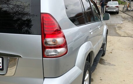 Toyota Land Cruiser Prado 120 рестайлинг, 2008 год, 2 500 000 рублей, 3 фотография