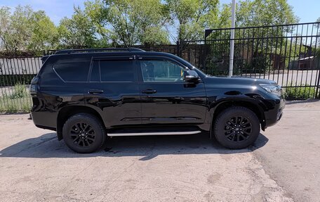 Toyota Land Cruiser Prado 150 рестайлинг 2, 2021 год, 7 200 000 рублей, 5 фотография