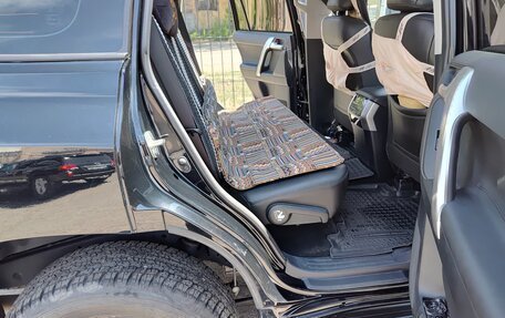 Toyota Land Cruiser Prado 150 рестайлинг 2, 2021 год, 7 200 000 рублей, 7 фотография