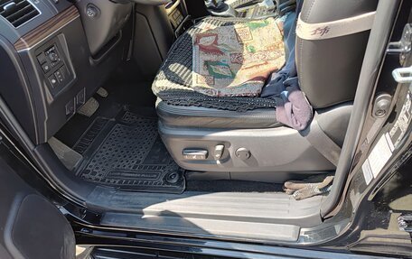 Toyota Land Cruiser Prado 150 рестайлинг 2, 2021 год, 7 200 000 рублей, 16 фотография