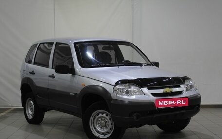 Chevrolet Niva I рестайлинг, 2010 год, 425 000 рублей, 3 фотография