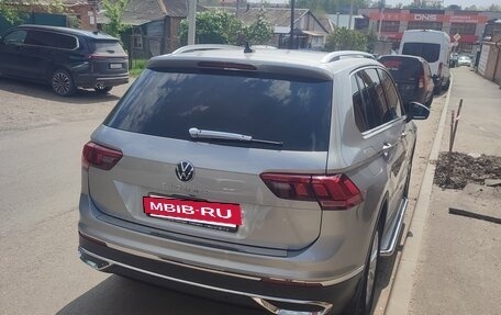Volkswagen Tiguan II, 2020 год, 3 800 000 рублей, 3 фотография