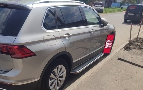 Volkswagen Tiguan II, 2020 год, 3 800 000 рублей, 2 фотография
