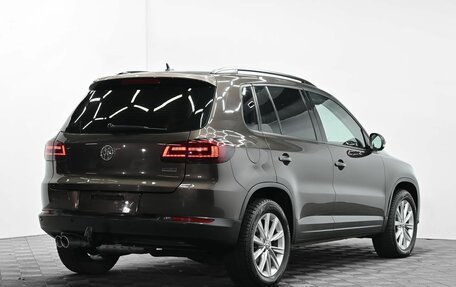 Volkswagen Tiguan I, 2015 год, 1 395 000 рублей, 4 фотография