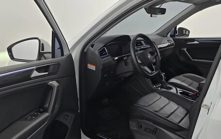 Volkswagen Tiguan II, 2021 год, 3 600 000 рублей, 4 фотография