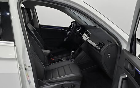 Volkswagen Tiguan II, 2021 год, 3 600 000 рублей, 10 фотография