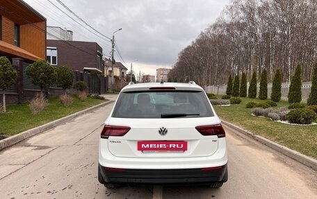 Volkswagen Tiguan II, 2017 год, 1 690 000 рублей, 6 фотография