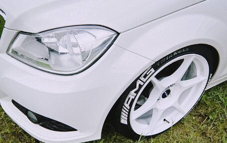 Mercedes-Benz C-Класс, 2011 год, 1 900 000 рублей, 8 фотография