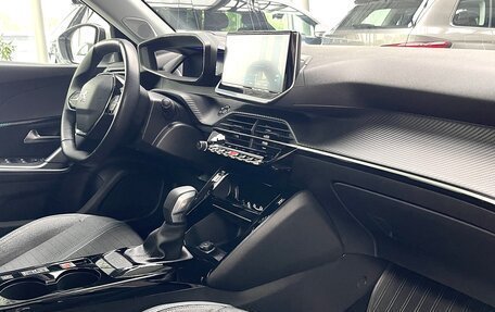 Peugeot 2008 II, 2021 год, 2 200 000 рублей, 29 фотография