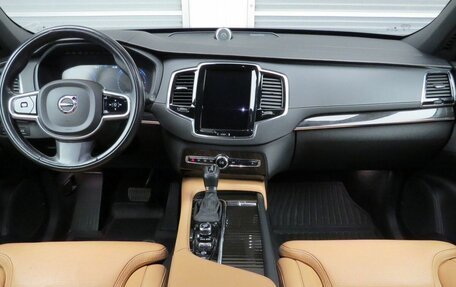Volvo XC90 II рестайлинг, 2017 год, 2 670 000 рублей, 6 фотография